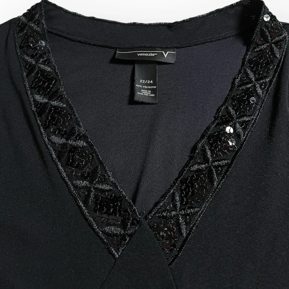 Womens 22/24 Black Lined Dark Romance Top Sequin V-neck‎ Office Siren Venezia